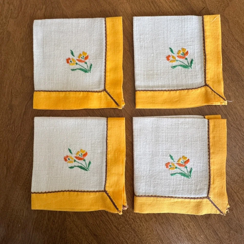 Vintage Set of 4 Linen Cocktail Napkins Cream Yellow Floral Embroidery 10x10 Sq